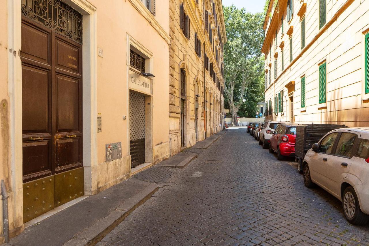 Lovely New Attic, Piazza Del Popolo! โรม ภายนอก รูปภาพ